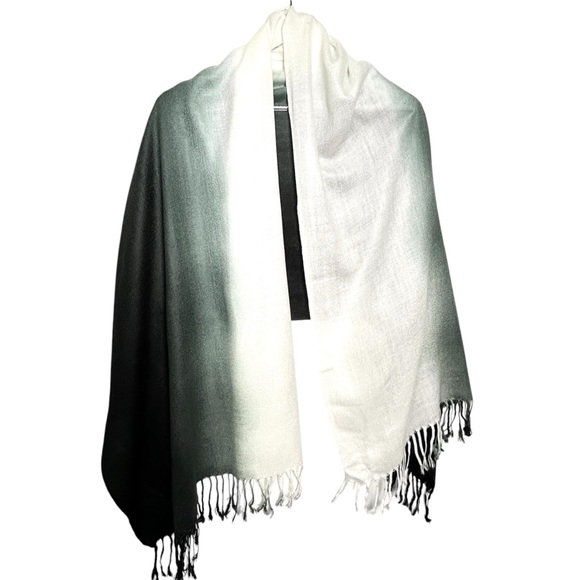 Pashmina Green White Ombre Flat Knotted Fringe Cashmere Wool Silk Scarf NWOT - Picture 5 of 16